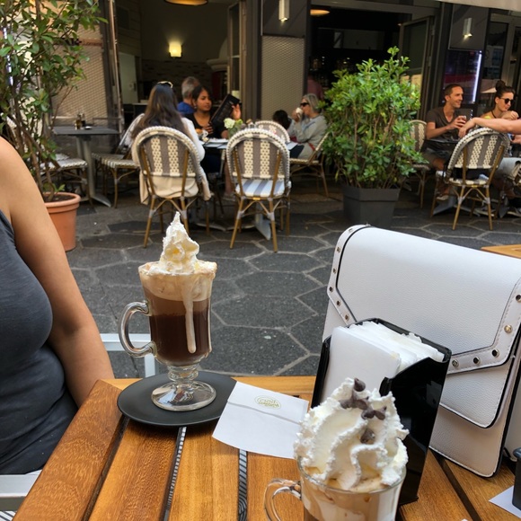 Meet your Posher, Maggi - Picture 1 of 1